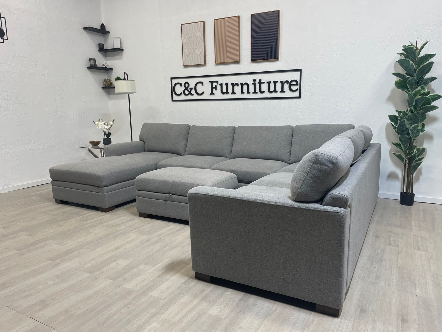 Thomasville Langdon Fabric Sectional with Storage Ottoman