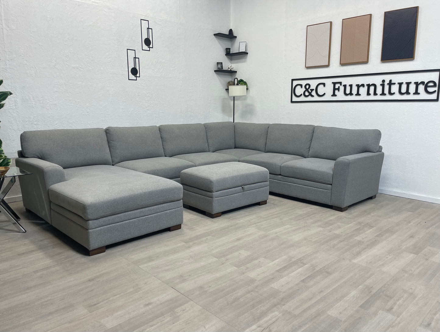 Thomasville Langdon Fabric Sectional with Storage Ottoman