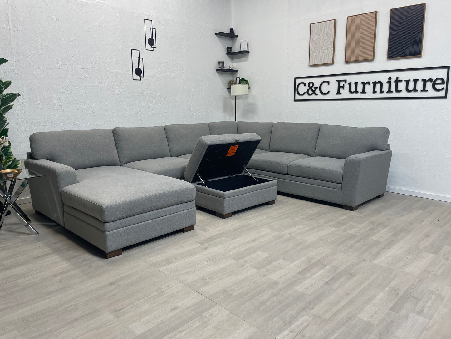 Thomasville Langdon Fabric Sectional with Storage Ottoman