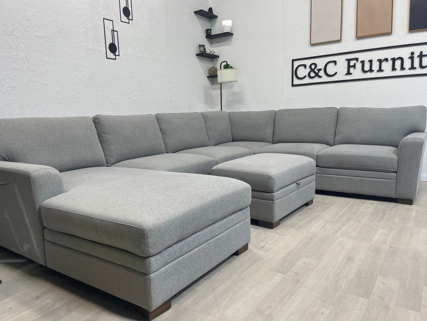 Thomasville Langdon Fabric Sectional with Storage Ottoman